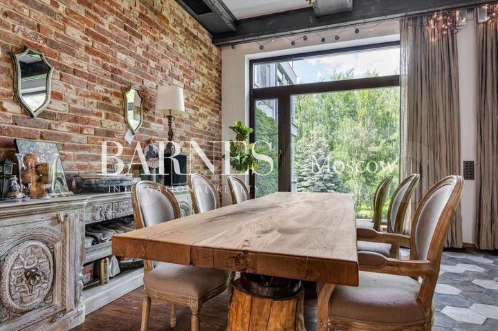 6-к. квартира, 450 м², 2/4 эт.