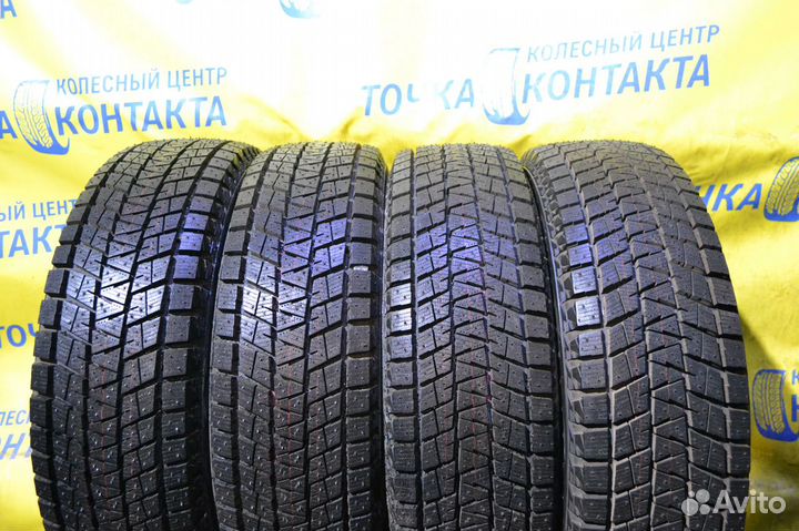 Bridgestone Blizzak DM-V1 215/70 R17