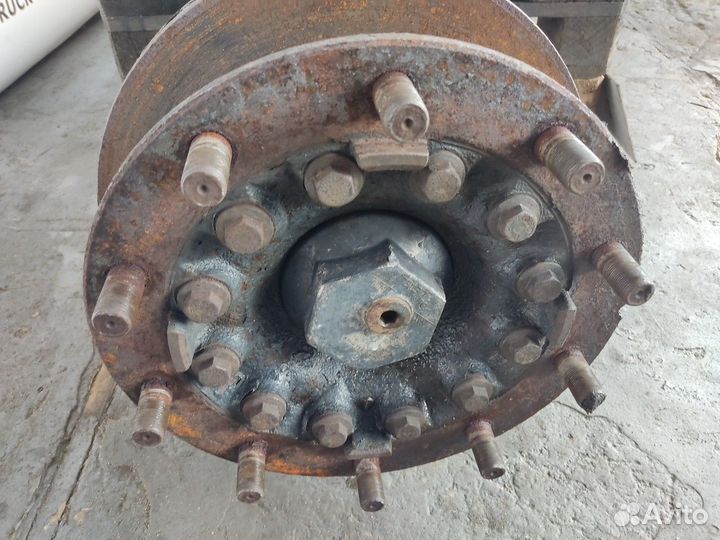 7184194 Балка передняя