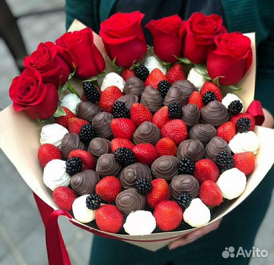 Клубника в шоколаде букеты