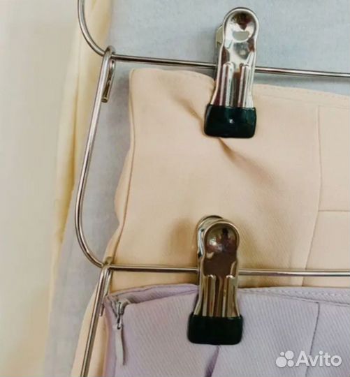 Вешалка с прищепками