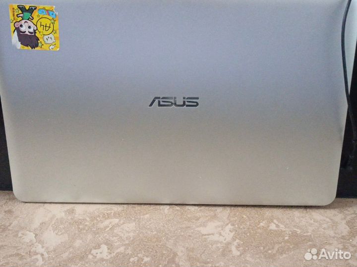 Ноутбук asus