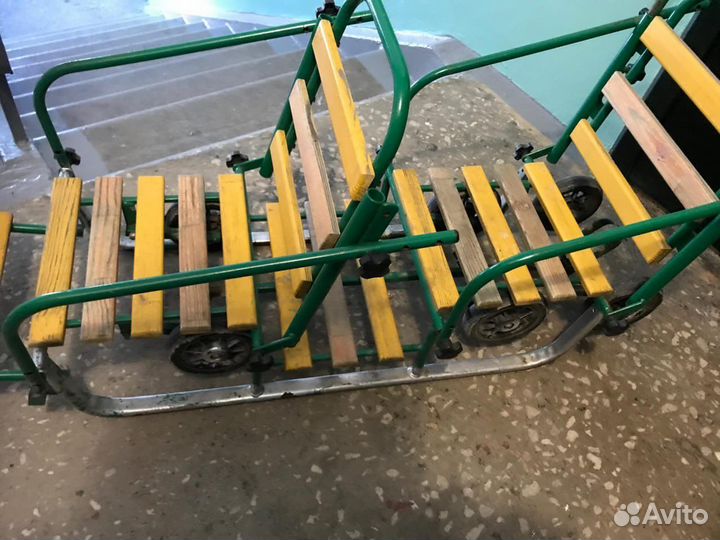 Детские санки с колесами