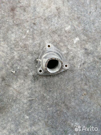 Корпус термостата Nissan March AK12 CR14