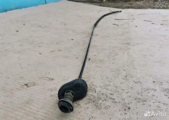 Трос открывания капота Volkswagen Tiguan