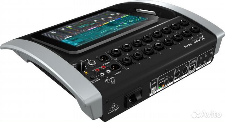 Микшерный пульт Behringer X18