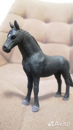Фризская лошадь, фигурка, статуэтка (новая)