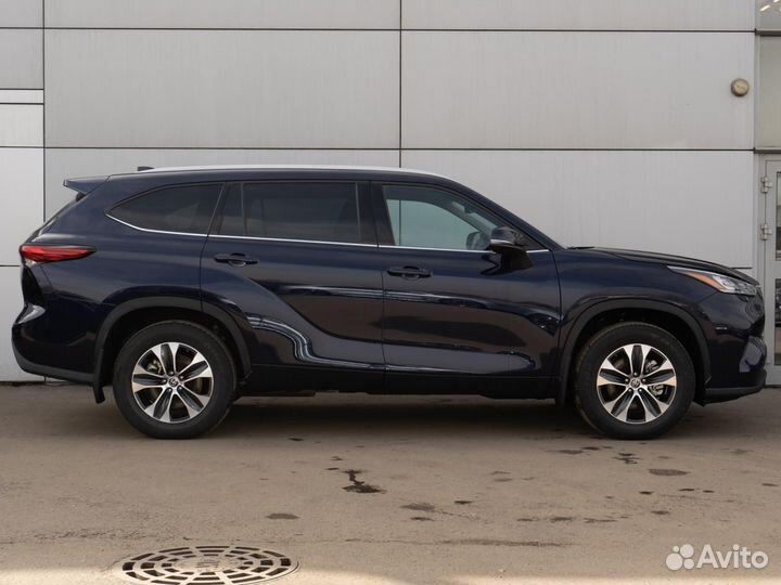 Toyota Highlander 3.5 AT, 2022, 25 км