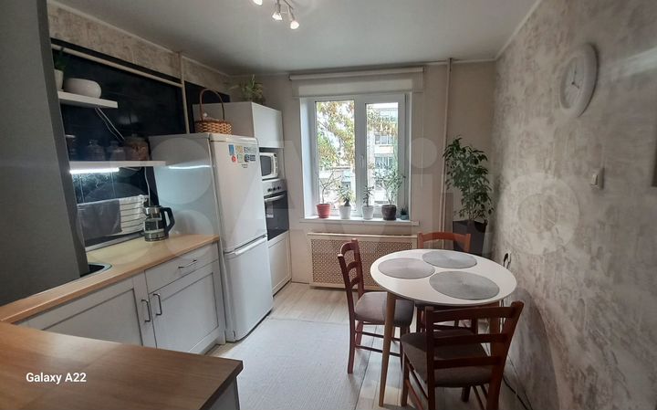 2-к. квартира, 52,9 м², 2/5 эт.