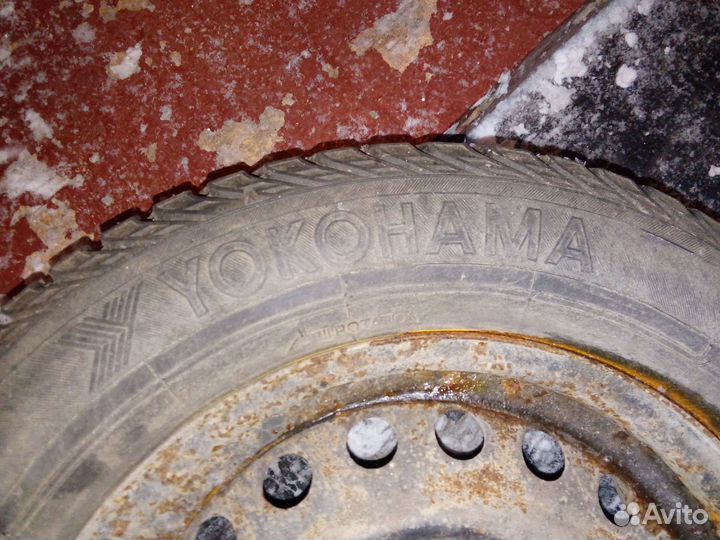 Yokohama IceGuard Stud IG65 195/65 R15 28W