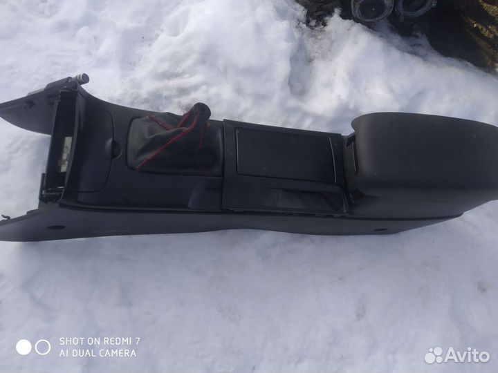 Консоль центральная Mazda 6 GG 2005–2008 l