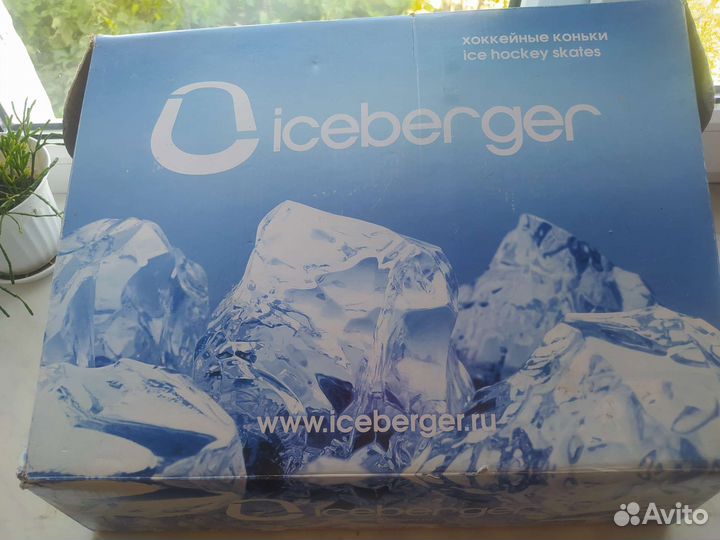 Коньки хоккейные