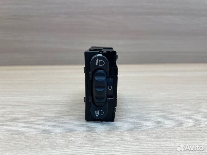 Кнопка корректора фар LADA X-Ray Cross