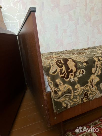 Кровать односпальная