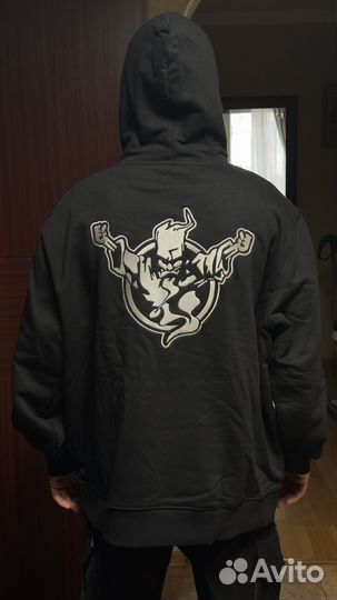 Толстовка thunderdome