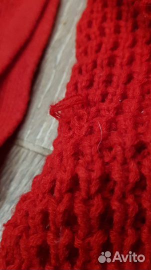 Шарф красный