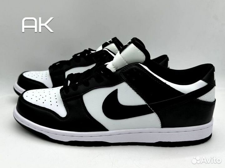 Кроссовки Nike SB Dunk Low Black and White