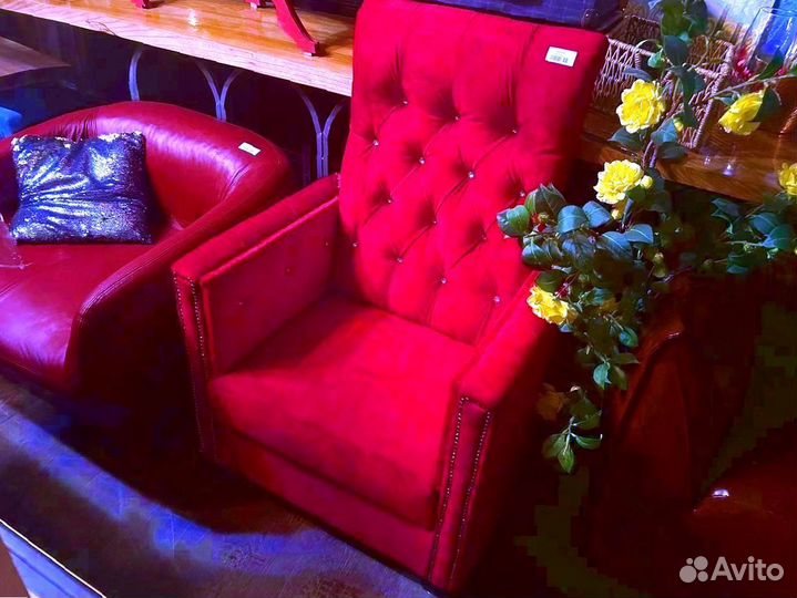 Кресло-трон красное
