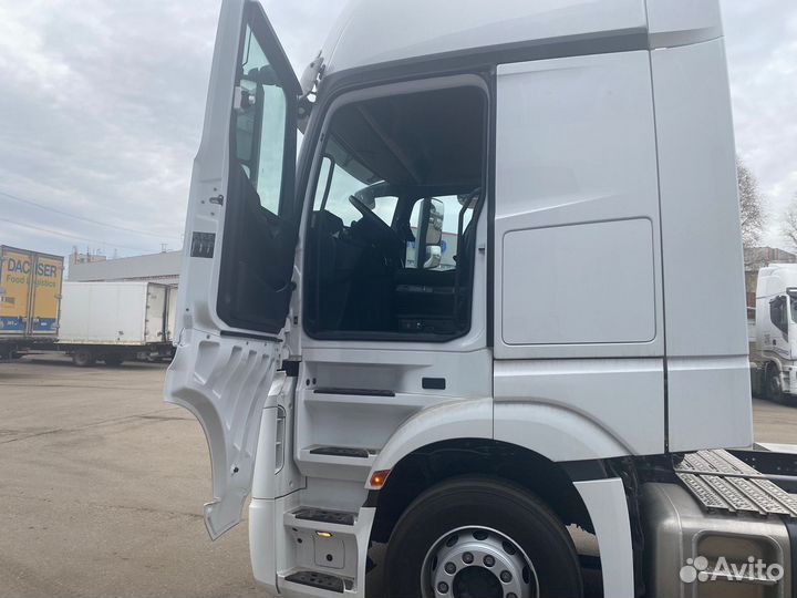 Mercedes-Benz Actros 1942, 2022