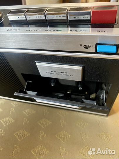 Магнитофон Sanyo M 2000, 70-е годы