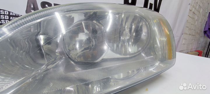Фара левая Ford Focus 2