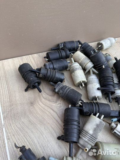 Насос стеклоочистителя w124 w140 w210 w126