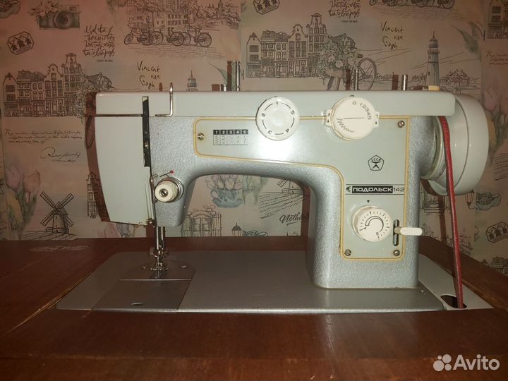 Швейная машина Подольск 142