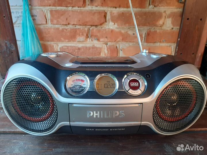 Магнитола Philips az2536