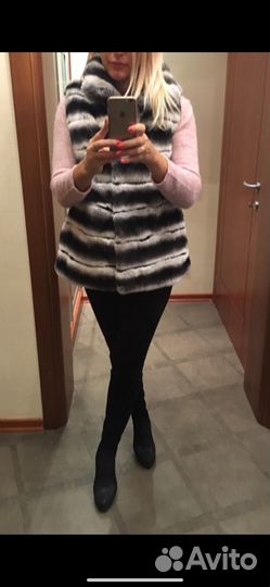 Меховая жилетка шиншилловый кролик