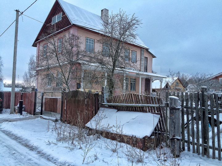 Дом 220 м² на участке 7 сот.