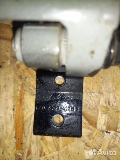 Петля двери задняя правая Skoda Octavia A5 BUD