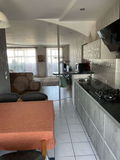 3-к. квартира, 87 м², 5/5 эт.