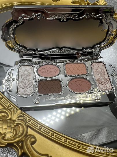 Палетка теней Flower knows Swan Ballet Series