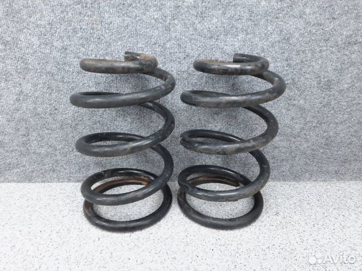 Пружина подвески задняя Toyota Regius RCH47 3rzfe