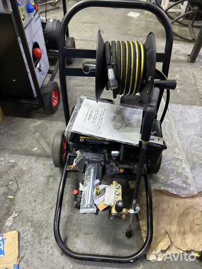 Аппарат высокого давления - 200-259 бар YB922