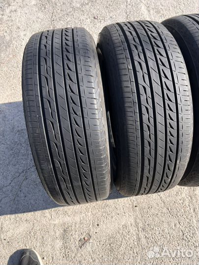 Bridgestone Regno GR-XI 215/60 R16