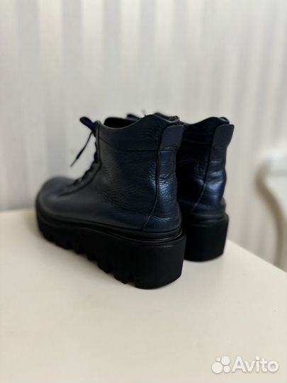 Ботинки женские 39