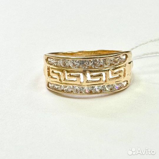 Кольцо с синтетическим камнем Золото