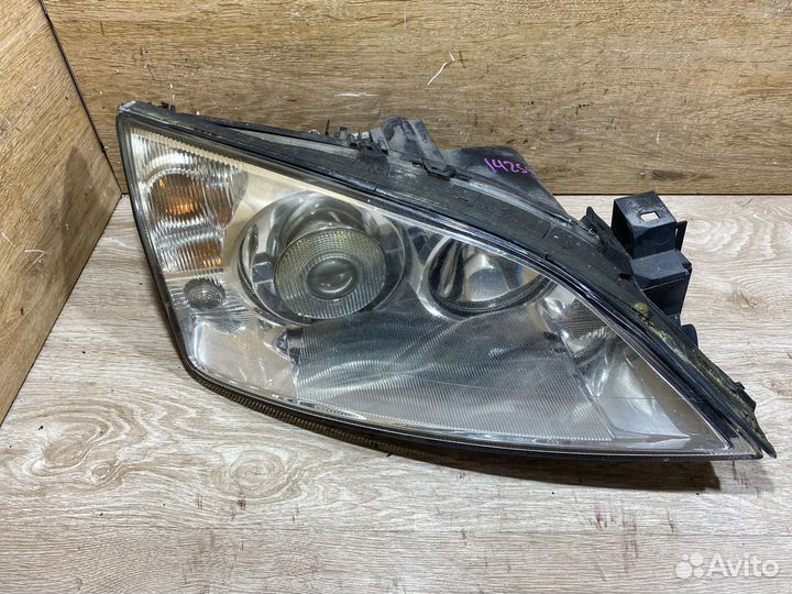 Комплект ксеноновых фар Ford Mondeo 3