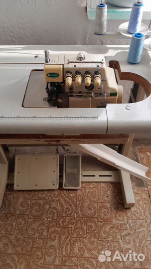 Оверлок промышленный