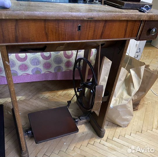 Швейная машинка knoch