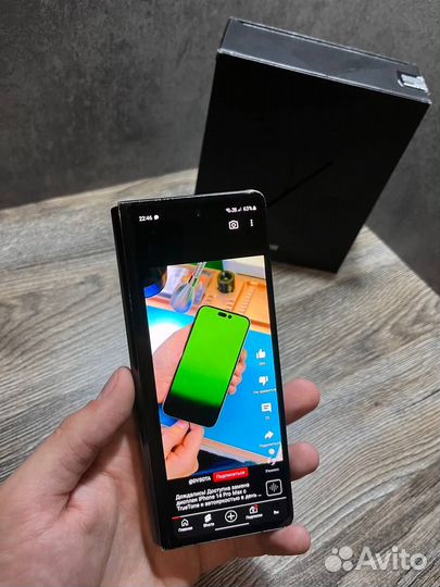 Samsung Galaxy Z Fold2, 12/256 ГБ