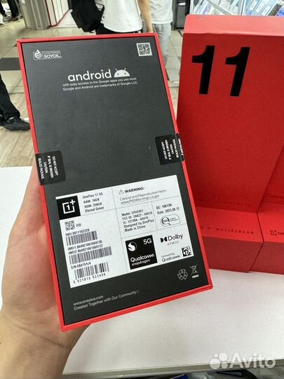 OnePlus 11, 16/256 ГБ