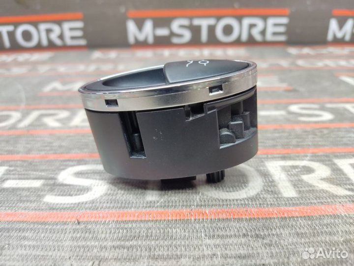 Кнопка открывания багажника Mercedes-Benz E-Class