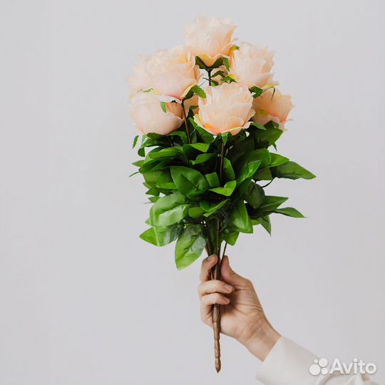 Искусственный букет цветов из 9 голов розы