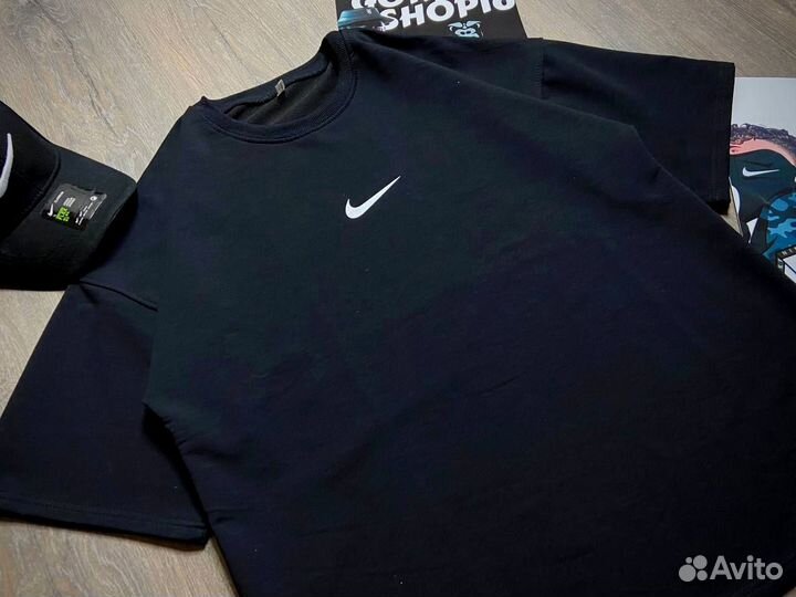 Костюм летний Nike шорты и футболка двойка