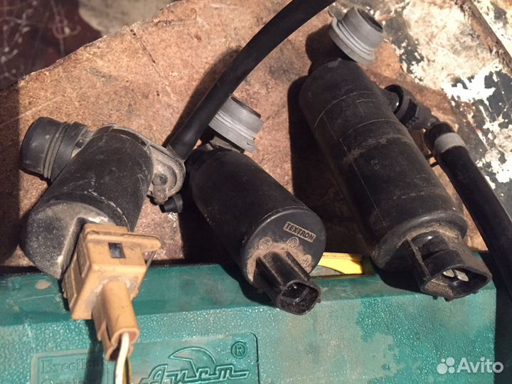 Моторчик бачка стеклоомывателя