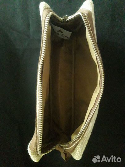 Косметичка новая Chiva som