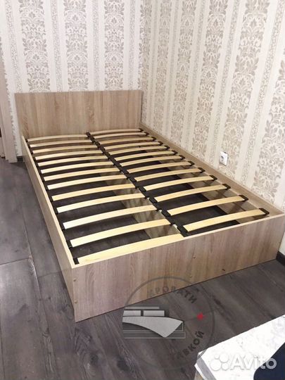 Кровать полутороспальная