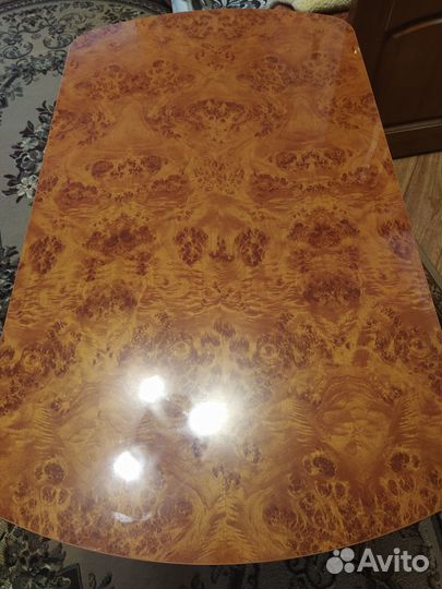 Кухонный стол